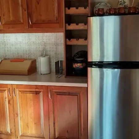 Konukevi Valtessiniko Studios Valtessiniko