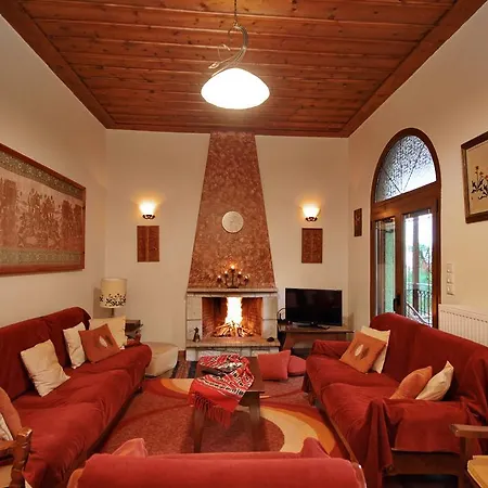 Konukevi Valtessiniko Studios 3*