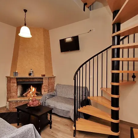 Konukevi Valtessiniko Studios 3*